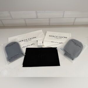 DOLCE GLOW by Isabel Alysa KABUKI BRUSH exfoliation mitt, and application mitt